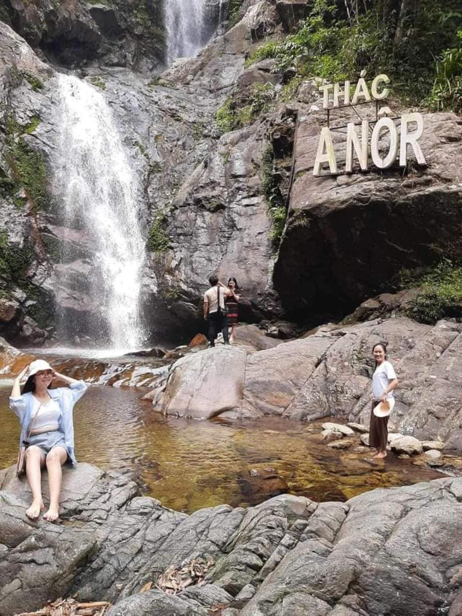 Homestay Ho Son - Thac Anor A Luoi エクステリア 写真