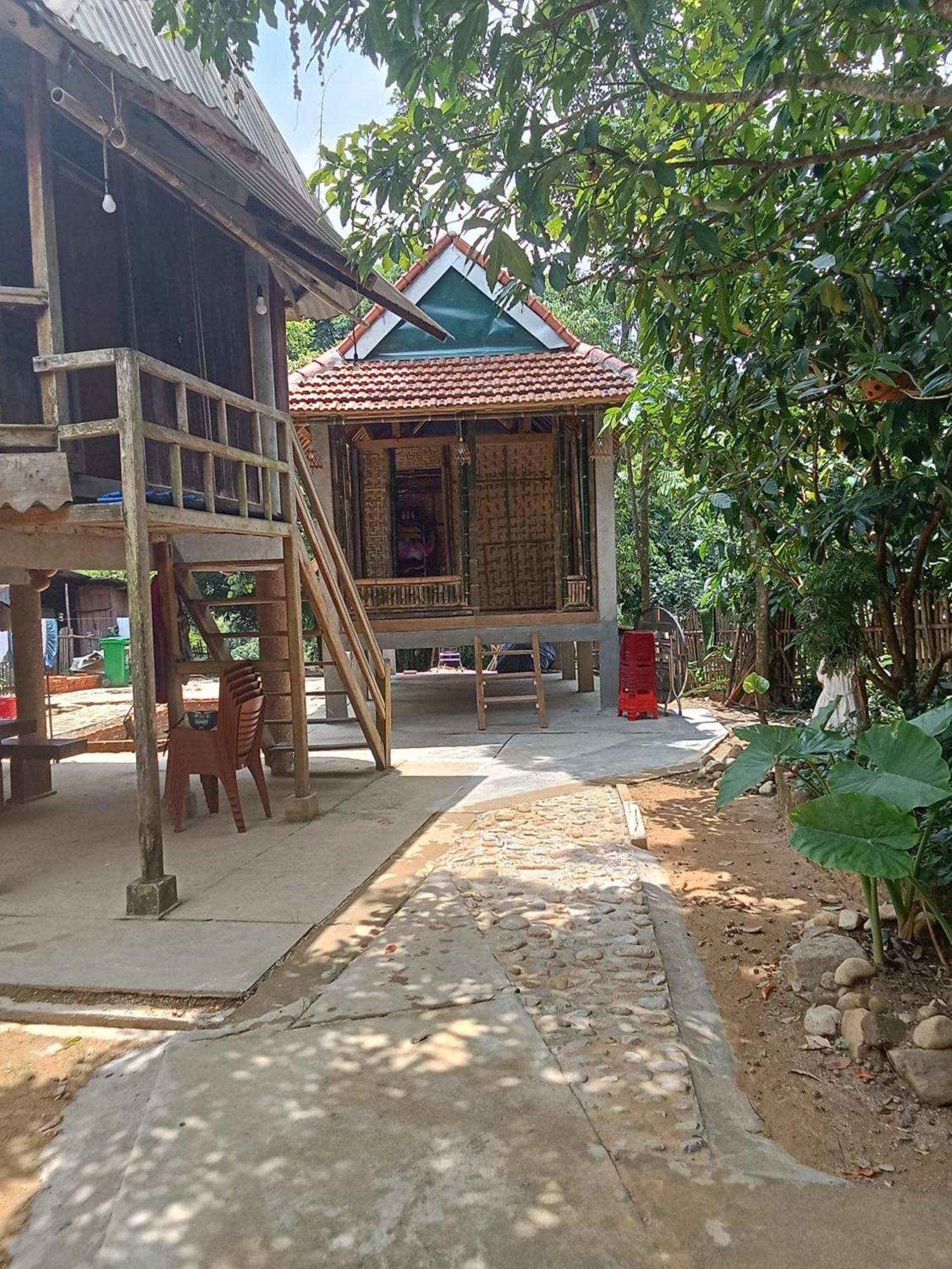 Homestay Ho Son - Thac Anor A Luoi エクステリア 写真