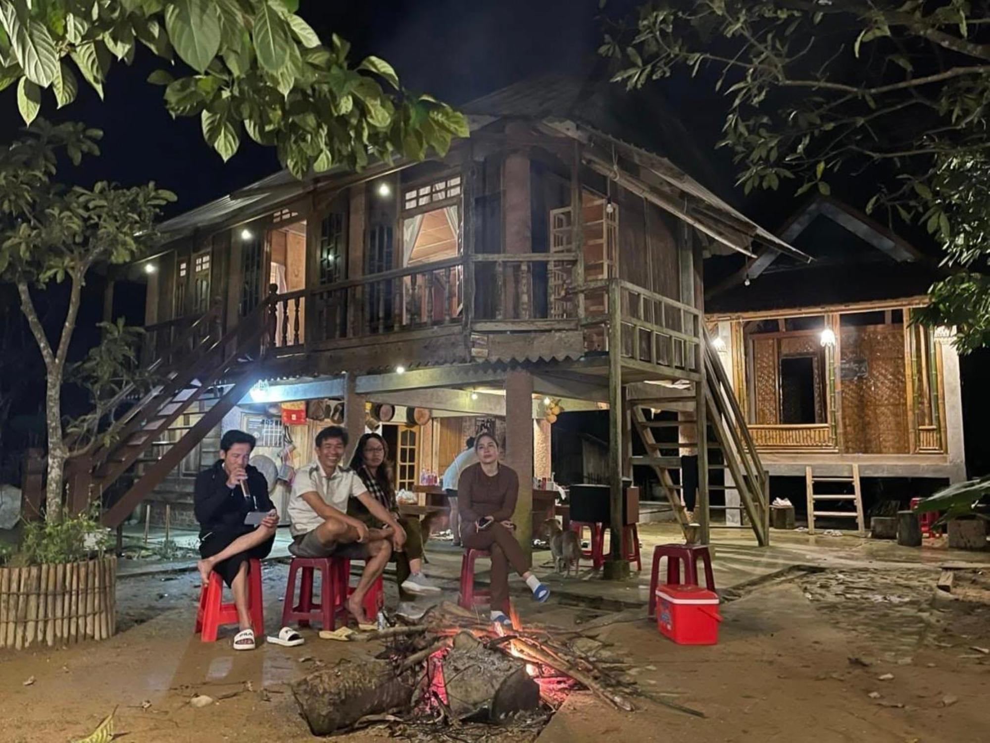 Homestay Ho Son - Thac Anor A Luoi エクステリア 写真