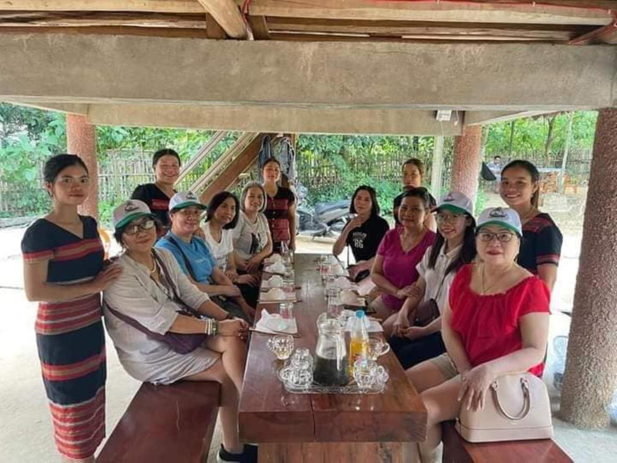 Homestay Ho Son - Thac Anor A Luoi エクステリア 写真